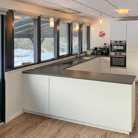 3 Bedroom Stunning In 度假居 斯楚厄