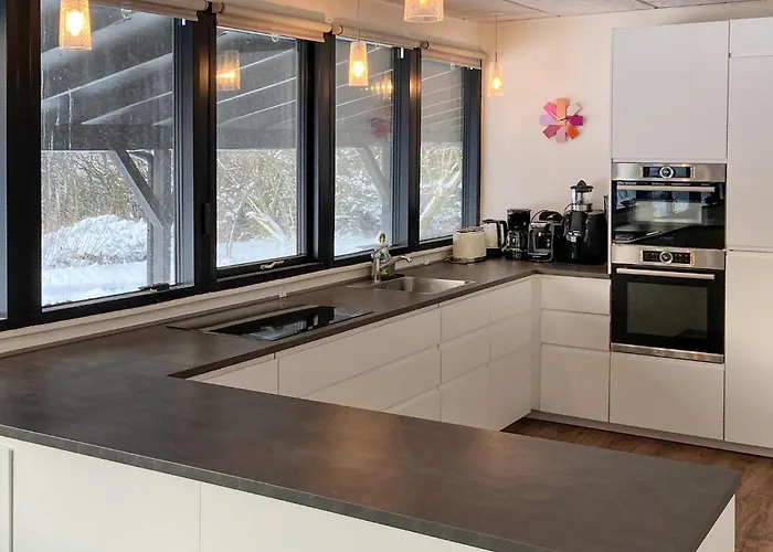 3 Bedroom Stunning In 度假居 斯楚厄